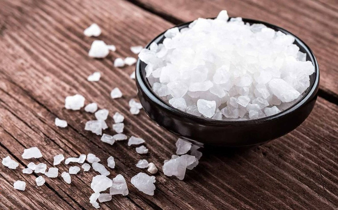 تصویر 2 از نمک دریایی دانه درشت طعمی نادر برای چاشنی ها